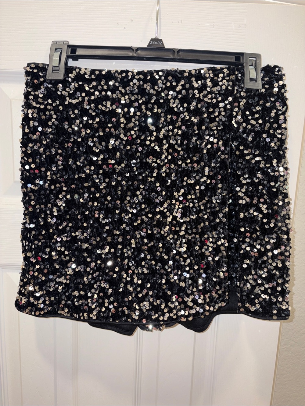 🖤🩶Black Sequin Mini Skirt - Built in Shorts - Sparkling Party Skirt - Never Worn